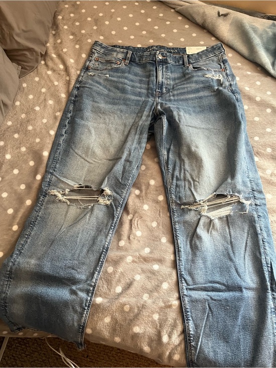 American Eagle Outfitters Denim - Curvy High Waisted American Eagle Jeans.